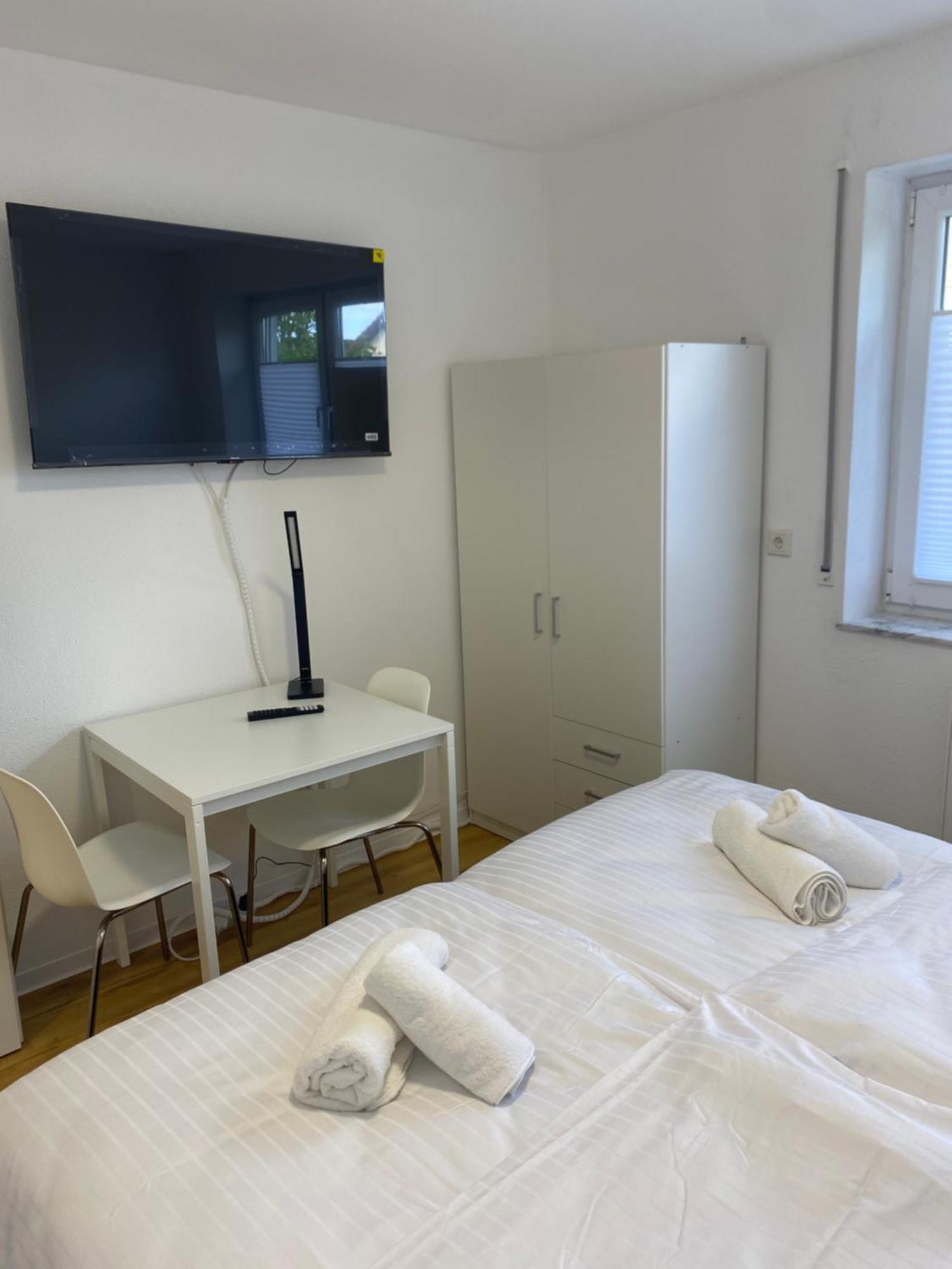 Ferienwohnung Modern - Wifi - Netflix - Ruhig Bielefeld Exterior foto